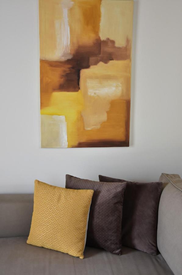 Nelleas Home Adamantas  Bagian luar foto