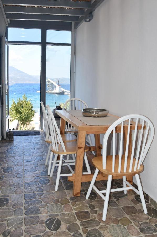 Nelleas Home Adamantas  Bagian luar foto