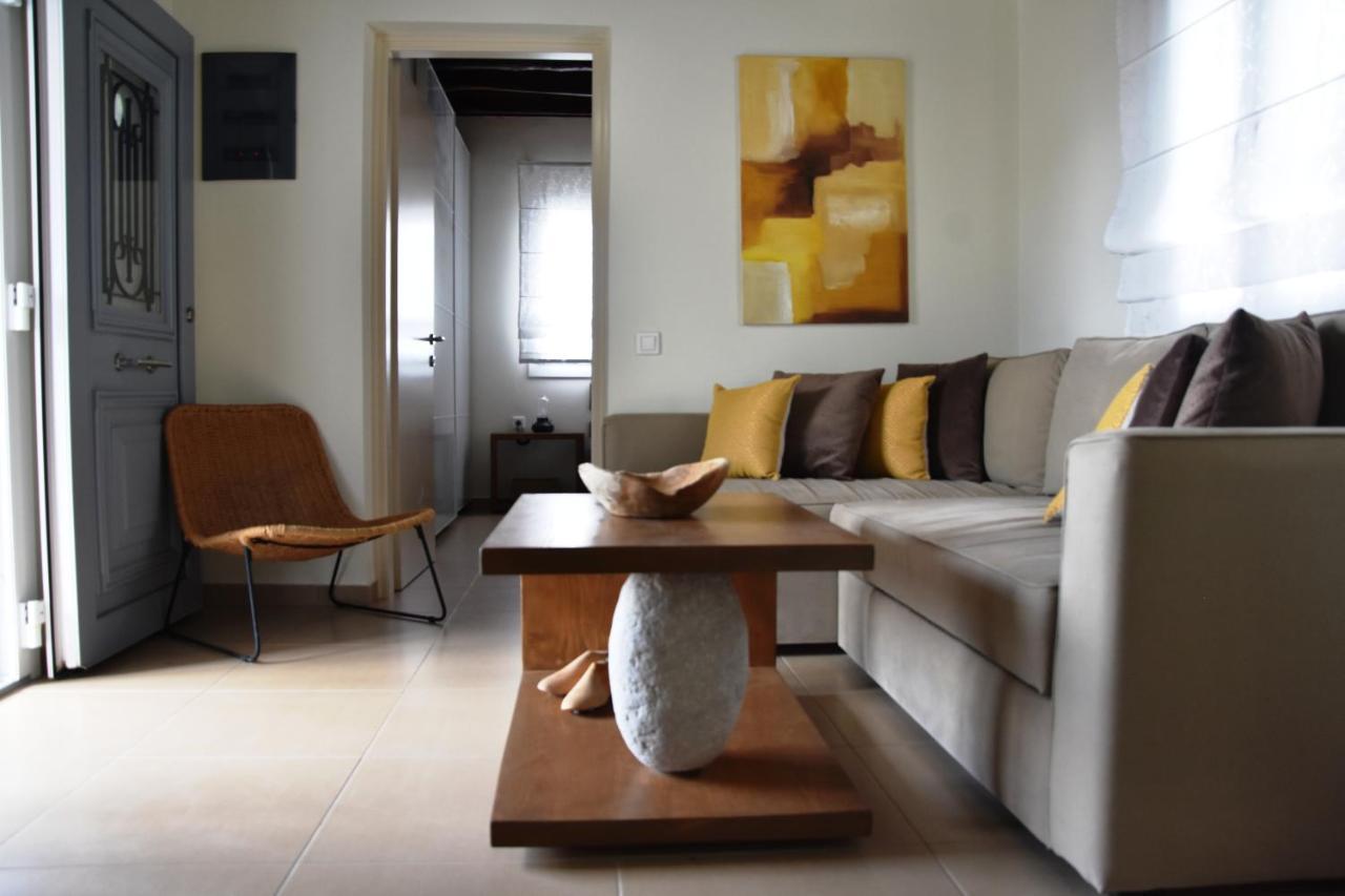 Nelleas Home Adamantas  Bagian luar foto